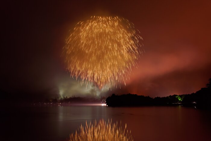 2月7日(土)に雪上の湯元温泉花火大会が行われます
